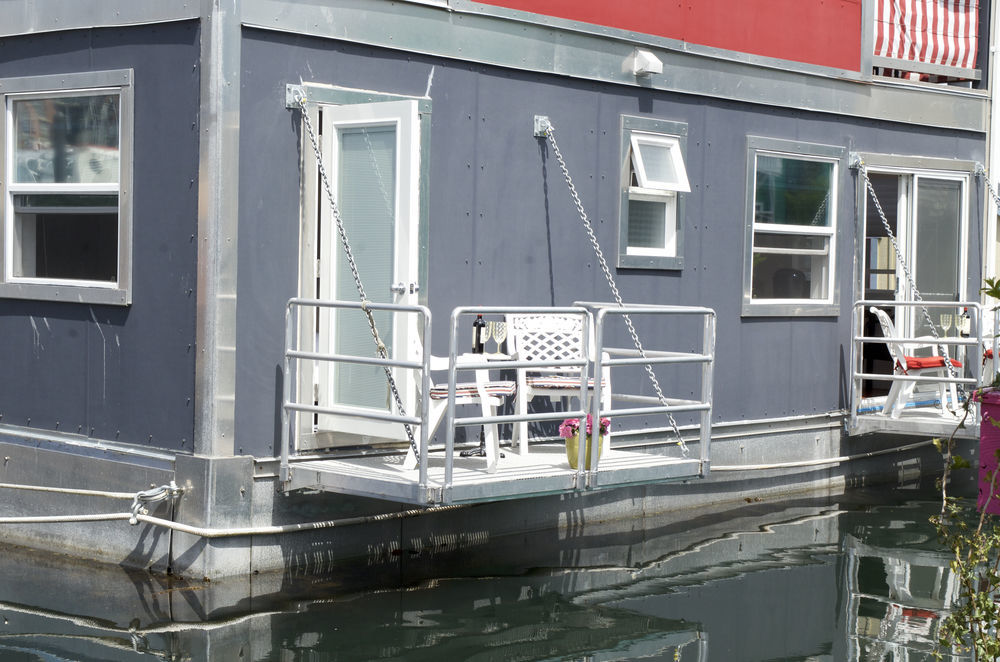 A Float Home B&B In Fisherman'S Wharf Вікторія Екстер'єр фото